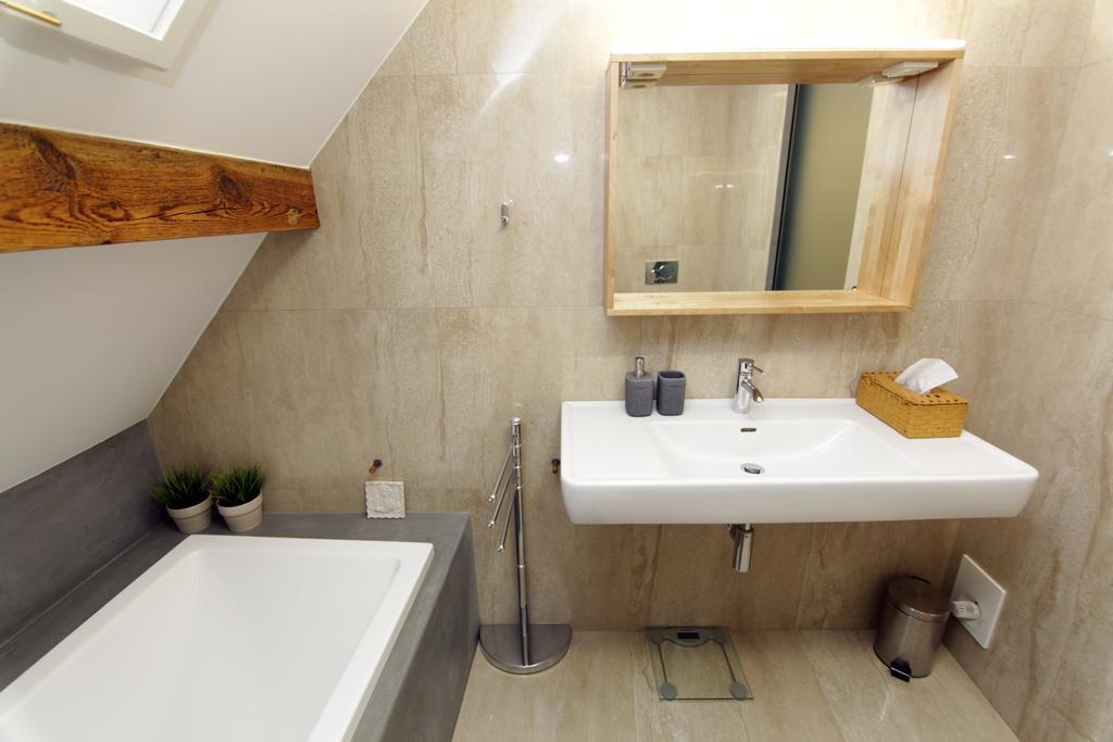 U Obecniho Dvora Apartment Prag