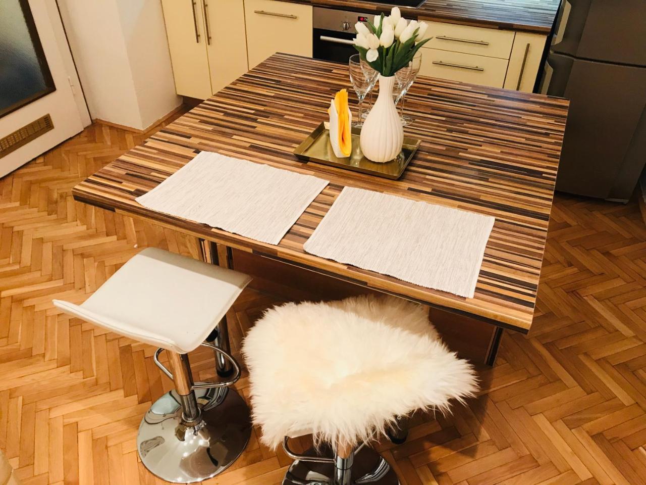 Apartment U Obecniho Dvora
